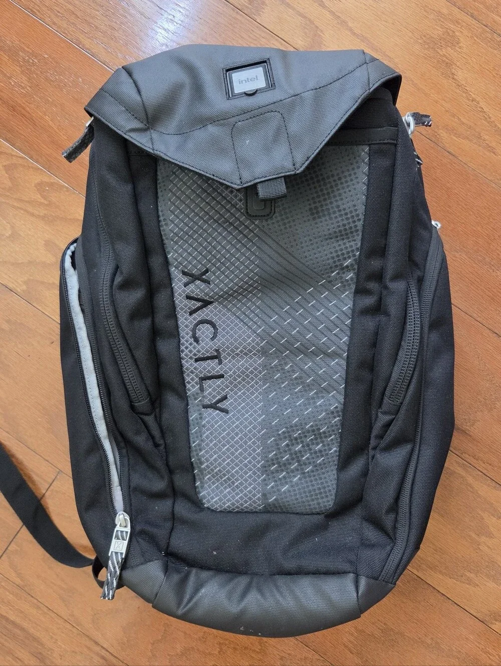 NWT Xactly Life Oxygen 35L Tech Travel Backpack - Black Intel Edition